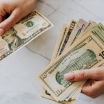 카드론 vs 현금서비스, 같은 ‘급전’이어도 이자·한도·상환압박이 갈리는 포인트
