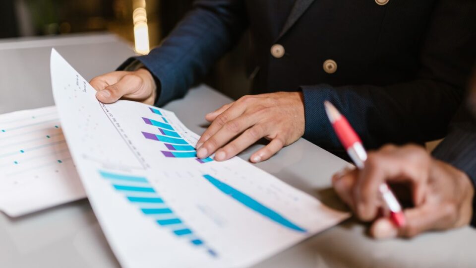 적립식 펀드 vs ETF, 초보자가 헷갈리기 쉬운 세금·수수료 차이와 선택 기준